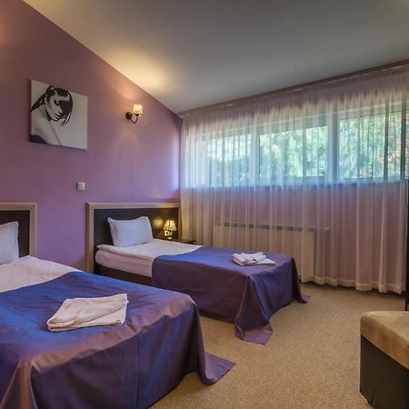 Hotel Royal ボロヴェッツ エクステリア 写真