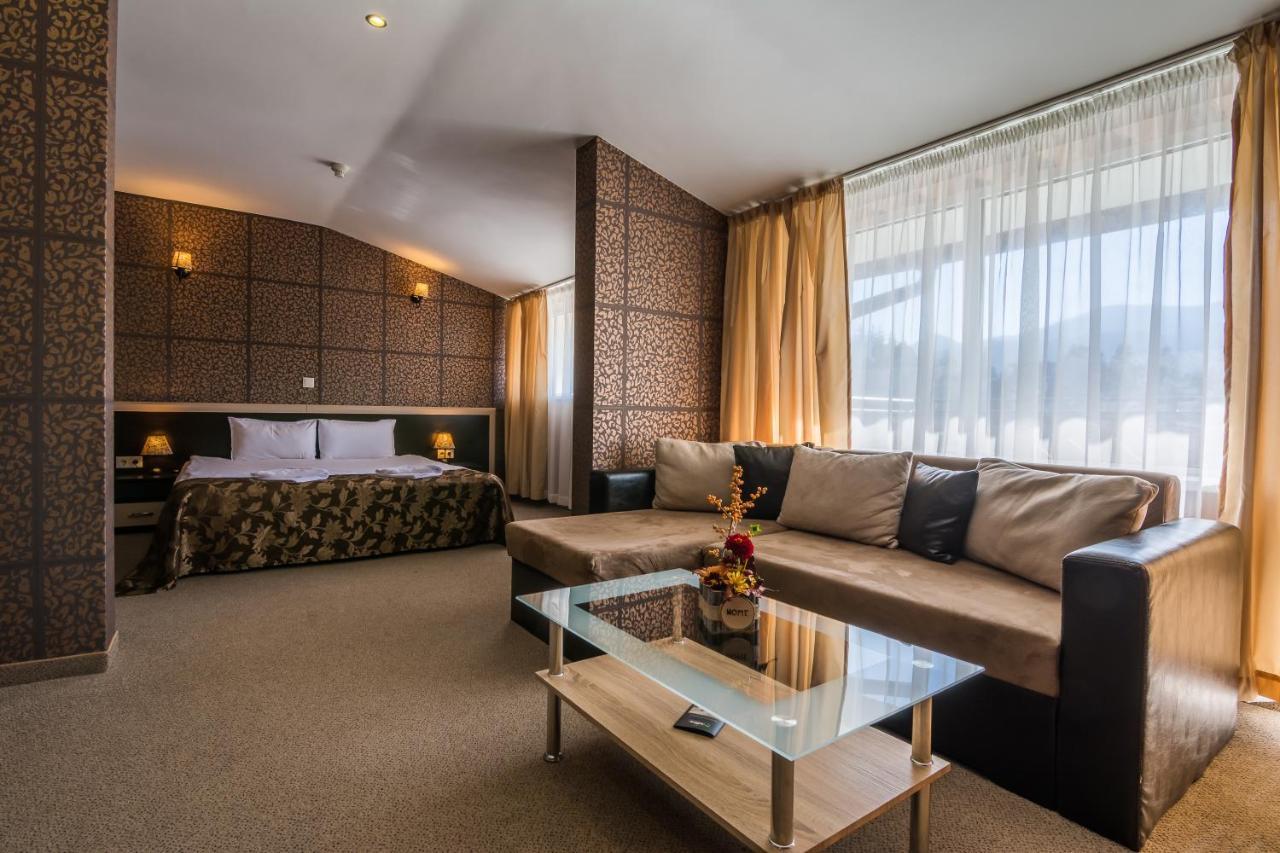 Hotel Royal ボロヴェッツ エクステリア 写真